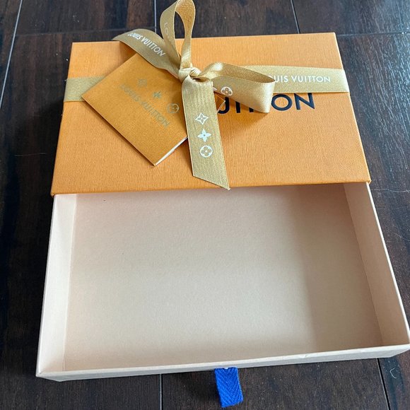 Louis Vuitton Gift Box - Picture 1 of 6